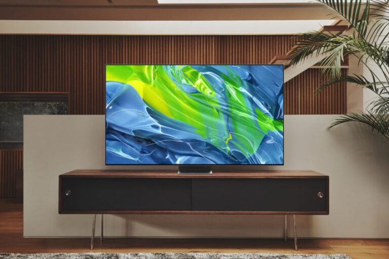 OLED-S95B-Lifestyle-Image-1-845x563-1