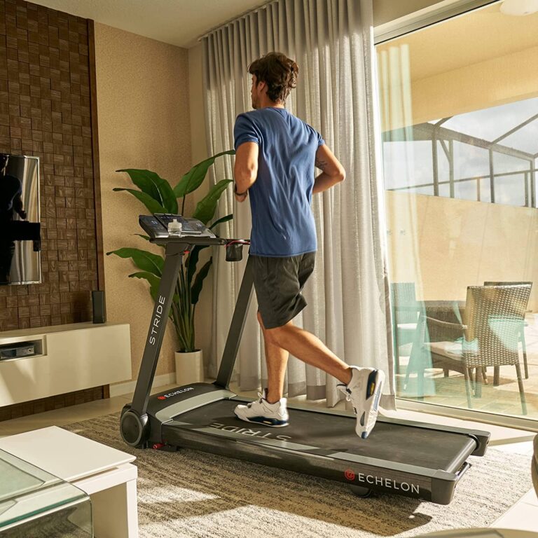 Echelon Stride Man Running Compressed